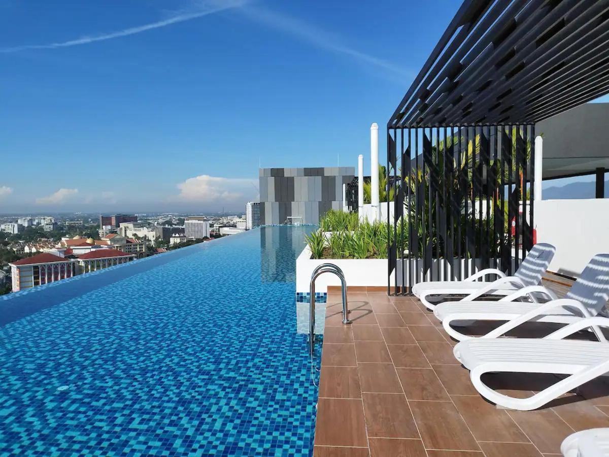 Tropical Bali At Horizon 8pax 2carpark *