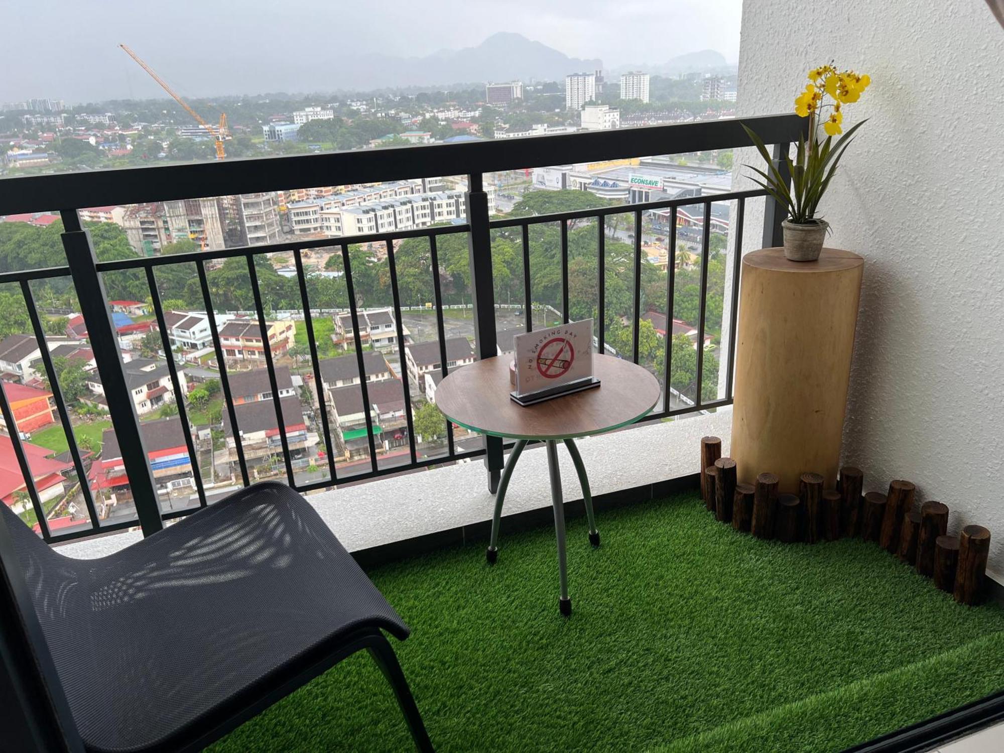 Tropical Bali At Horizon 8pax 2carpark *